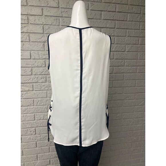 Liz Claiborne White With Navy Trim Lace-Up Side Top Size M - Picture 2 of 7